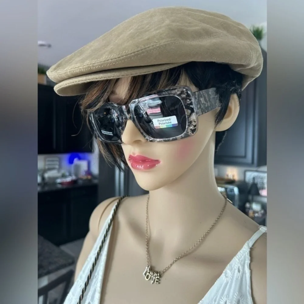 ✨NWT Polarized Retro Statement square framed sunglasses 😎 sunshades